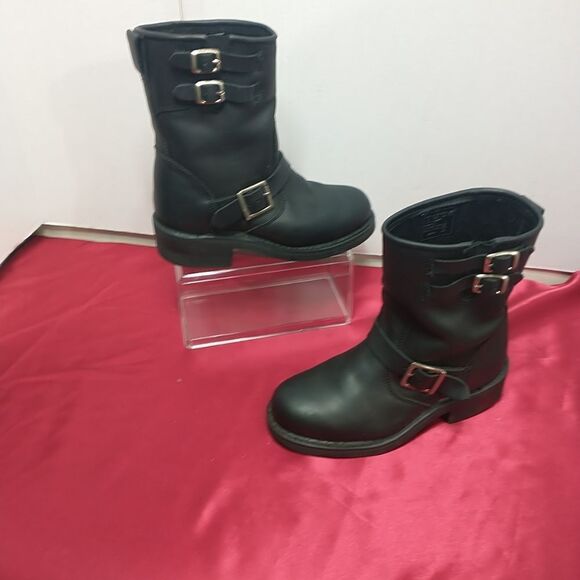 River Road Womens SZ 7 Twin Buckle Motorcycle Boots. Condition is Pre-owned - Picture 3 of 8